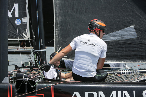 Test au… navigué avec l’Armin Strom Sailing Team