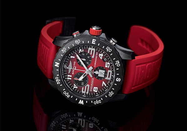 Ironman et Breitling s’associent pour un partenariat et lancent les montres Endurance Pro Ironman