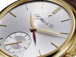 Nomad, Dual Time - H. Moser & Cie
