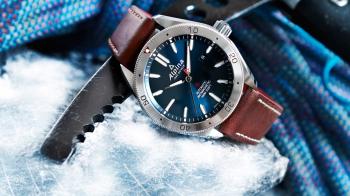 Watches that are equally at home on land, in the air or underwater - Alpina