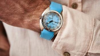 Colourful new features for the SUB 300 COSC in steel  - Doxa