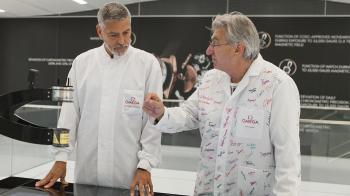 George Clooney visits the manufacture - Omega