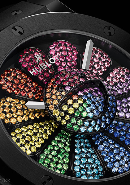 Hublot et Takashi Murakami lancent une collection de 13 montres et 13 NFT uniques 