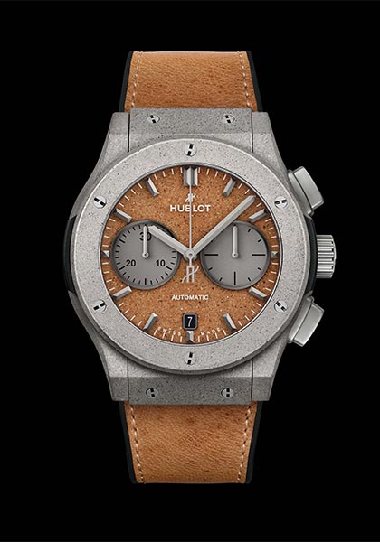 Hublot dompte le sable et le béton