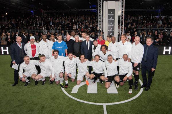 Match de foot à Baselworld