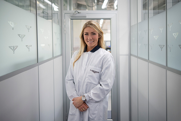 Mikaela Shiffrin en visite au siège de Saint-Imier