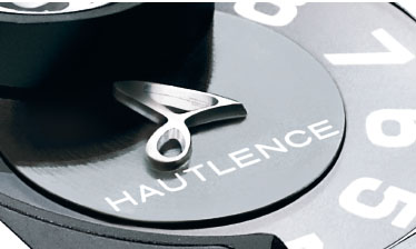 Hautlence_327880_0