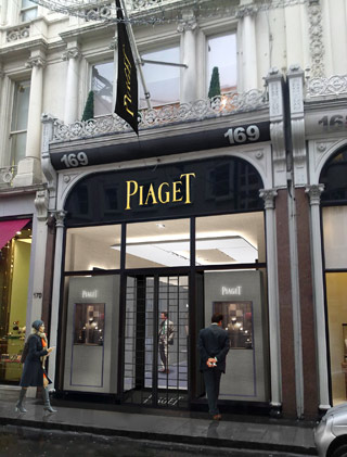 Piaget_329057_0
