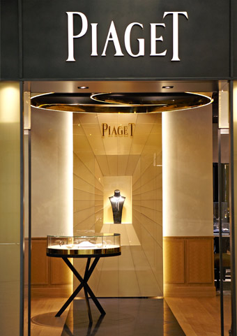 Piaget_331366_0