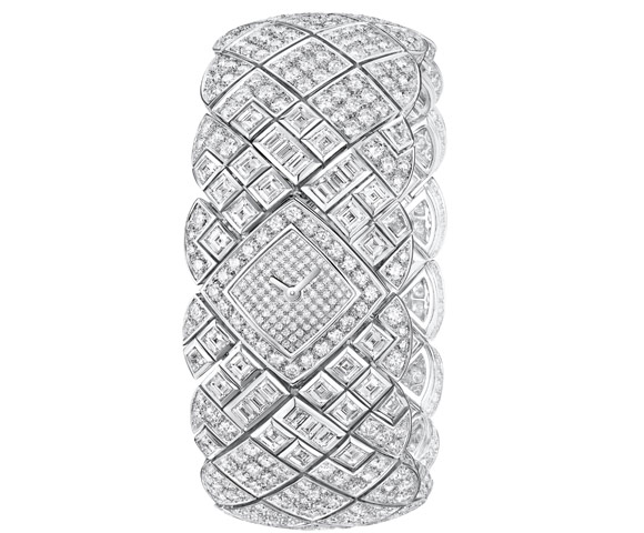 Chanel-SIGNATURE-DE-SAPHIR 