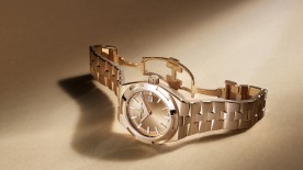 Overseas Automatique © Vacheron Constantin