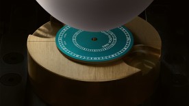 Louis Vuitton Monterey Green Ceramic Dial © Louis Vuitton