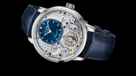 A tourbillon that stands to attention - Glashütte Original