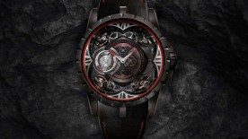 Excalibur Quatuor Carbon: back in black - Roger Dubuis