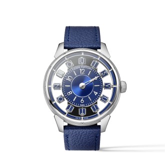 Tambour Spin Time Air Blue in White Gold © Louis Vuitton