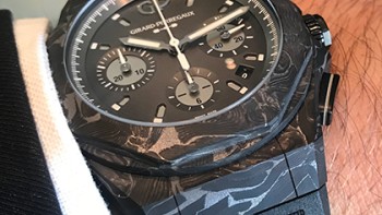 Girard-Perregaux Laureato Absolute Chronograph 8tech © Girard-Perregaux