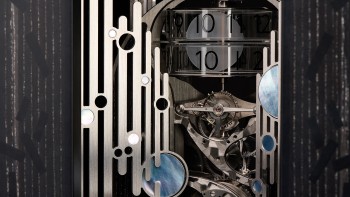Mystery Box © De Bethune