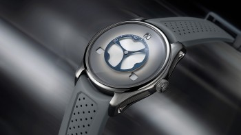 Pioneer Flying Hours © H. Moser & Cie.