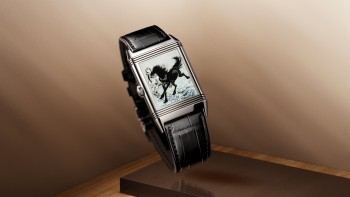 The Reverso Tribute Enamel Xu Beihong "TWO HORSES" version © Jaeger-LeCoultre 