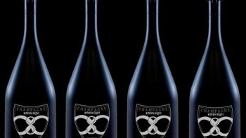 Win a prize every day in Advent - Advent Calendar 2015 - Thanks to WorldTempus, win a bottle of champagne