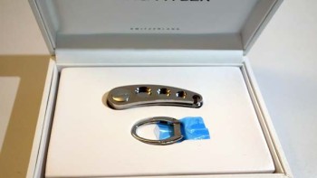 A new competition every day - Win this Hysek keyring