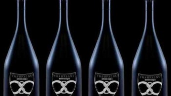 15 great prizes for 15 days to celebrate 15 years of great content - Baselworld 2016 winners - Infinite 8 champagne