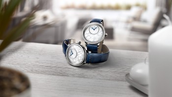 Petite Heure Minute Mother-of-Pearl - Jaquet Droz