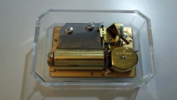 A new competition every day - Win a Reuge music box