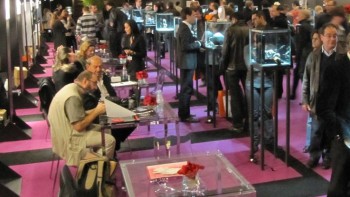 Vous reprendrez bien un peu de stand ? - La fièvre des salons horlogers