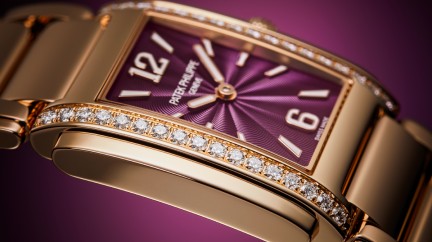 4910/1201R TWENTY~4 © Patek Philippe