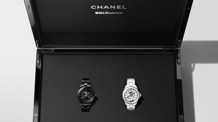 CHANEL Pausa J12