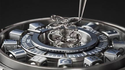 Tambour Taiko Spin Time Flying Tourbillon © Louis Vuitton