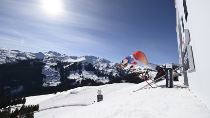 Dossier Marco Odermatt 2025 au choix : Le skieur suisse Marco Odermatt, ambassadeur Longines, sacré champion du monde de Super G à Saalbach © Longines