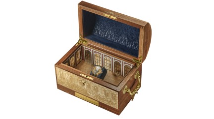 Star Legacy Suspended Exo Tourbillon Château de Versailles © Montblanc