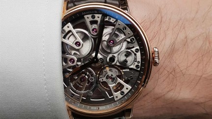 Nebula : a confident blend of tech and traditional - Arnold & Son 
