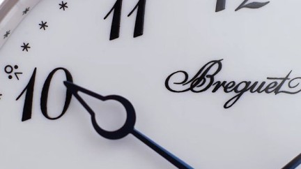 Video. Classique Phase de Lune Dame  - Breguet