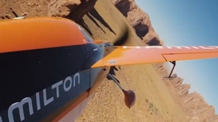 Video. Nicolas Ivanoff - Flight Session at Monument Valley  - Hamilton