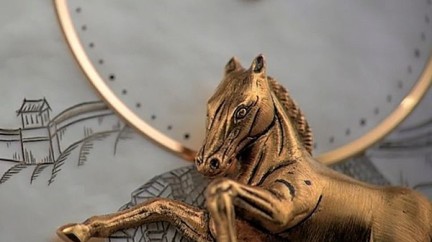 Video. Petite Heure Minute Relief Horse - Jaquet Droz