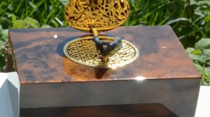 Video. Singing birds  - Reuge