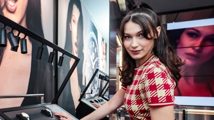 Bella Hadid visits Ginza boutique - TAG Heuer