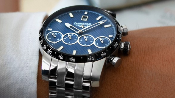 Chrono 4 “21-42” © Eberhard & Co.