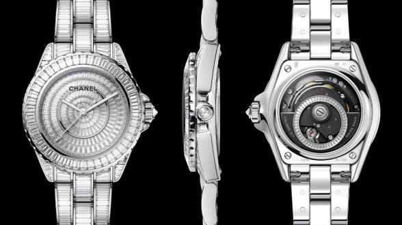 River baguette cut diamonds © Chanel