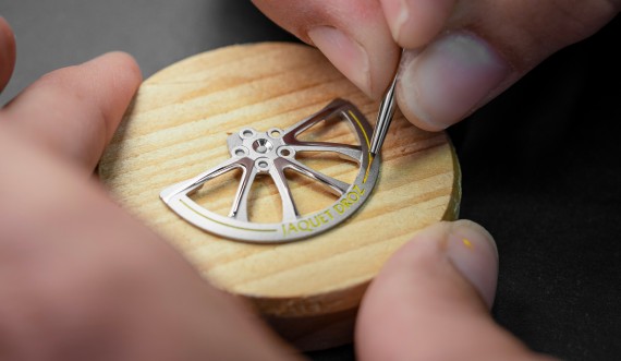 Tourbillon Ceramic Plasma - Oberalp Craftsmanship © Jaquet Droz