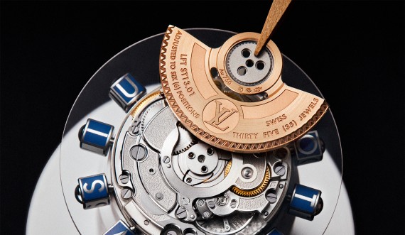 Tambour Time Spin Air Blue © Louis Vuitton