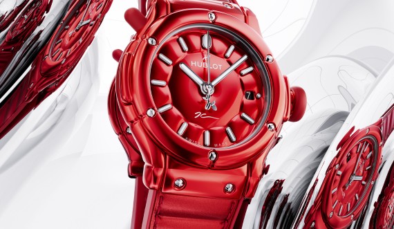 Classic Fusion Balloon Dog by Jeff Koons Red © Hublot