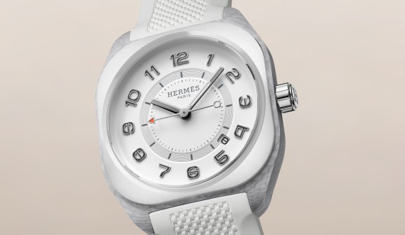 Hermès H08 with white case and strap © Hermès