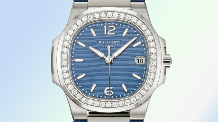 7010G Nautilus Date, Central Seconds © Patek Philippe