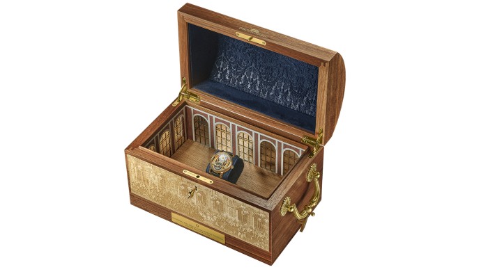 Star Legacy Suspended Exo Tourbillon Château de Versailles © Montblanc