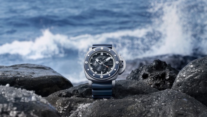 Submersible GMT PAM01495 © Panerai 