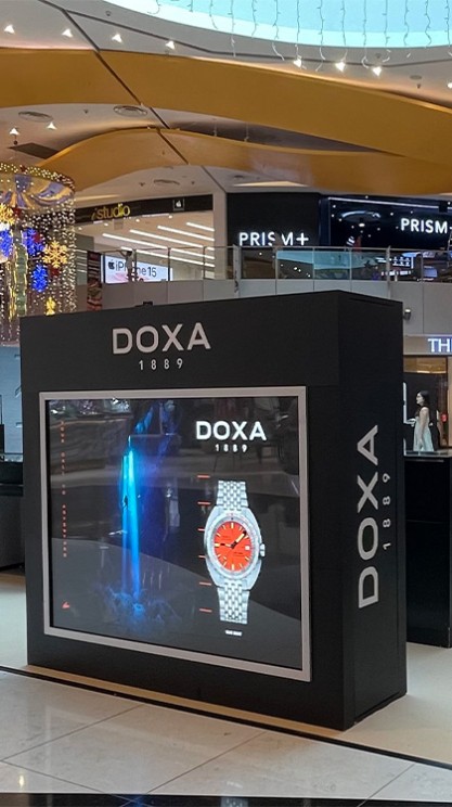 Doxa in Singapore - The Hour Glass © Doxa 